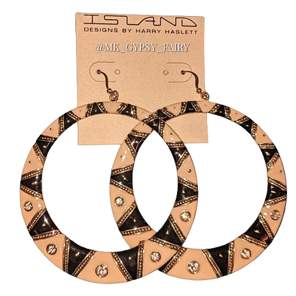 Island Designs by Harry Haslett Earrings LARGE Circular Black and Cream Dangle - Picture 6 of 11